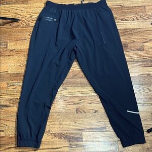Alphalete Black Lightweight Joggers with Zipper Pocket & Phone Pocket | Size 2X